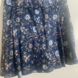 Tuckernuck TNuck Sport Floral Navy Blue Skirt
